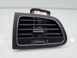 Grila aerisire stanga Renault Megane 4 687616296R