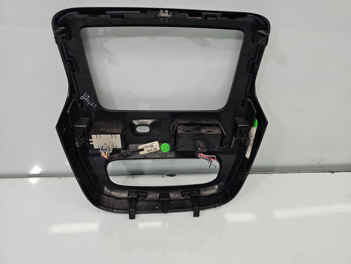 Butoane comenzi consola centrala Dacia Dokker [Fabr 2012-prezent] 682605335R