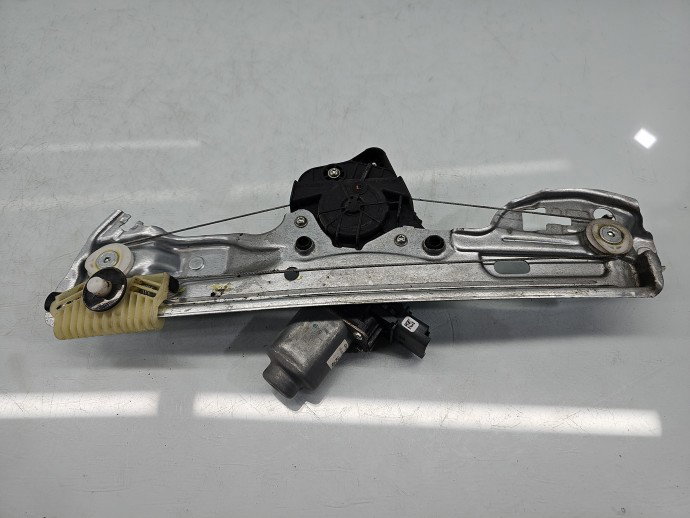Macara electrica geam dreapta spate Renault Megane 4 402779C