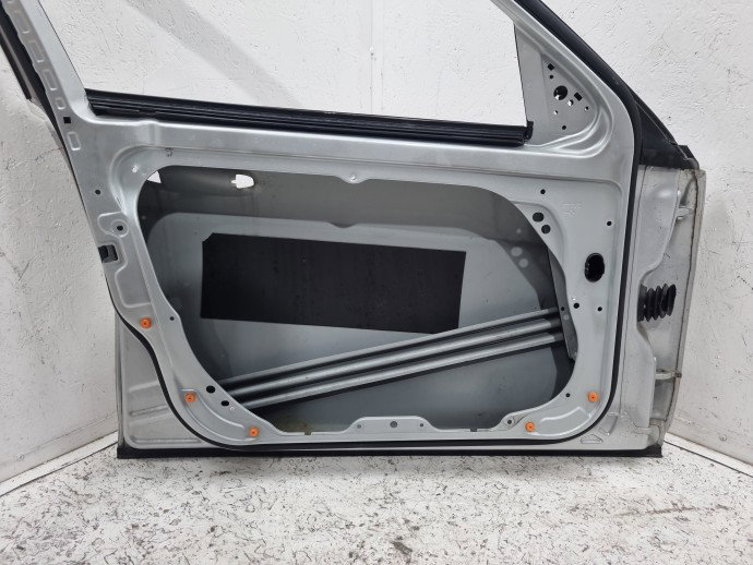 Usa stanga fata Mercedes C220 w204 775 Argintiu Iridium