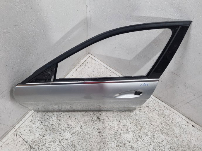Usa stanga fata Mercedes C220 w204 775 Argintiu Iridium