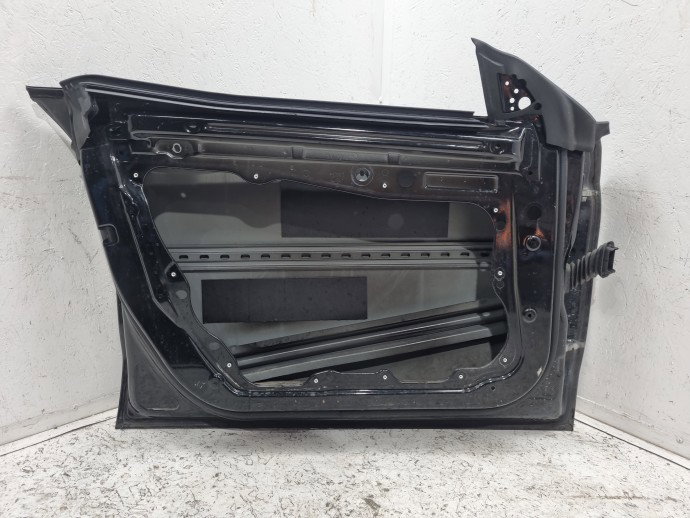 Usa stanga fata Mercedes CLA 220 191 Negru Cosmos