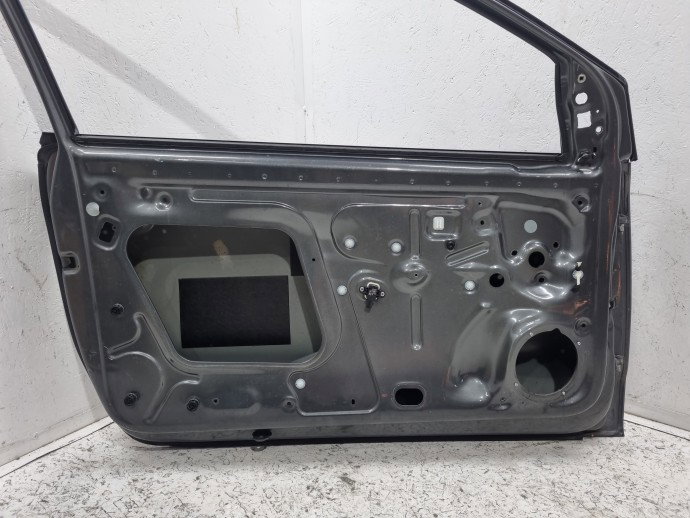 Usa stanga fata VW Polo 6R LD7R