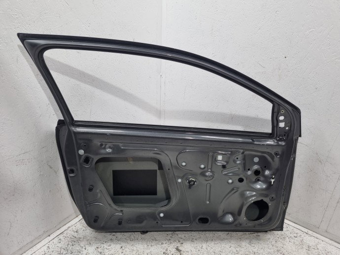 Usa stanga fata VW Polo 6R LD7R