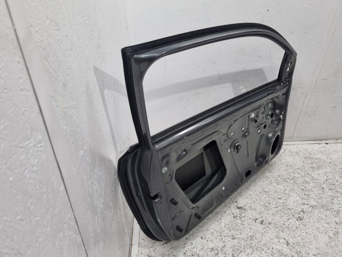 Usa stanga fata VW Polo 6R LD7R