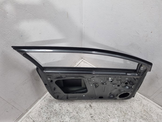 Usa stanga fata VW Polo 6R LD7R