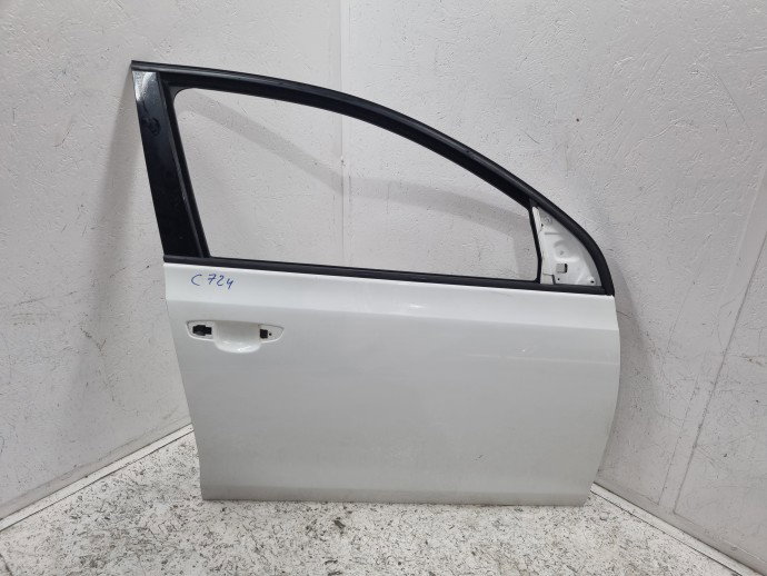 Usa dreapta fata VW Golf 5k1 LB9A
