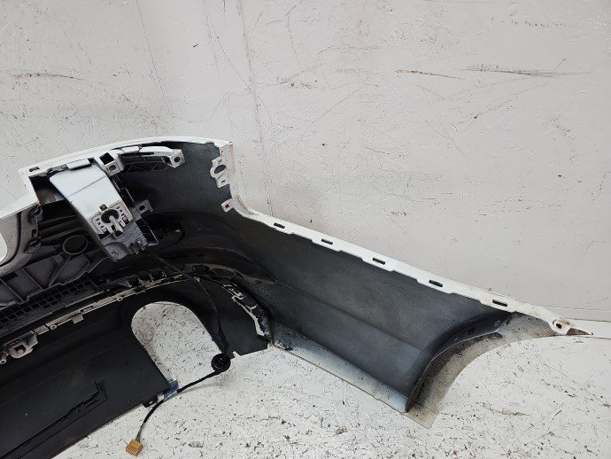 Bara spate AUDI A4 8W2 LY9C