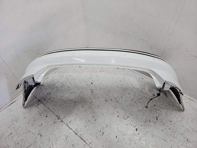 Bara spate AUDI A4 8W2 LY9C