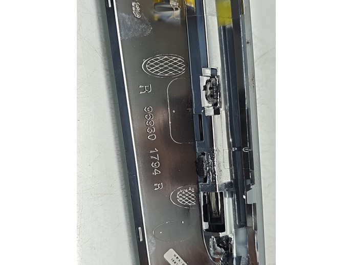 Ornament consola centrala Renault Megane 4 969301856R