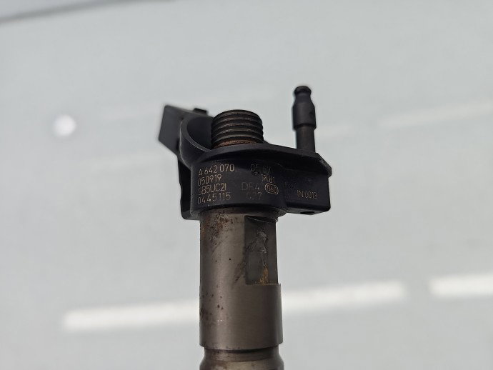 Injector Mercedes Clasa E (W211) [Fabr 2002-2009] A6420700587 3.2 CDI 642920 160KW / 218CP