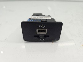 Conector auxiliar USB Ford Focus GC3T-14F014-AB