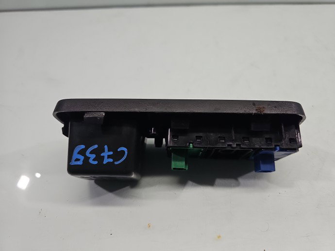 Butoane comenzi consola centrala Dacia Dokker [Fabr 2012-prezent] 251638577R