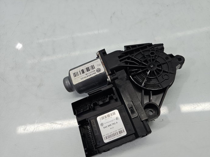 Motoras geam stanga fata VW Golf 5k1 5K0959702C