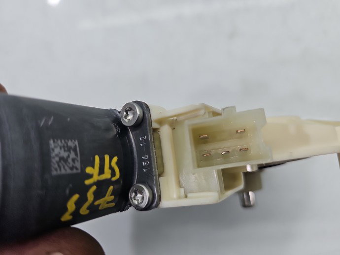 Motoras geam stanga fata Mercedes C220 w204 A2048200142