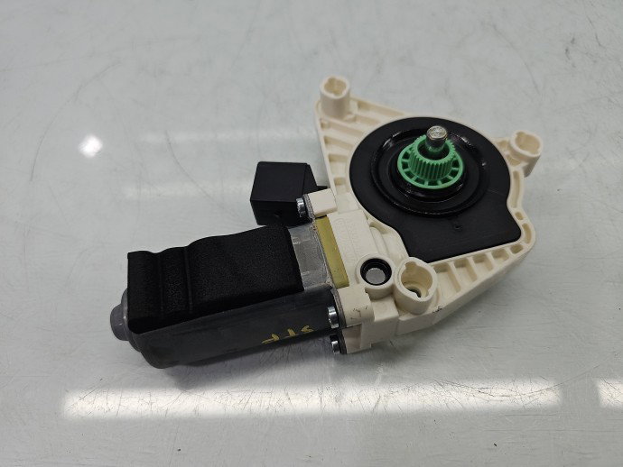 Motoras geam stanga fata Mercedes CLA 220 A55383-110