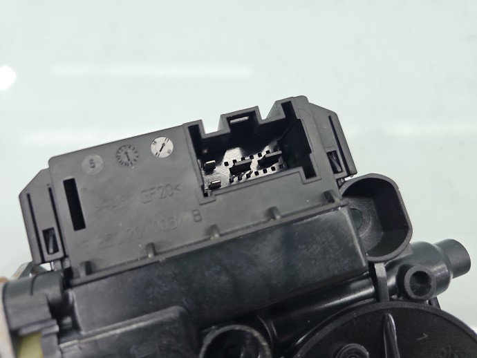 Motoras geam stanga fata VW Polo 6R 6R0959801AD