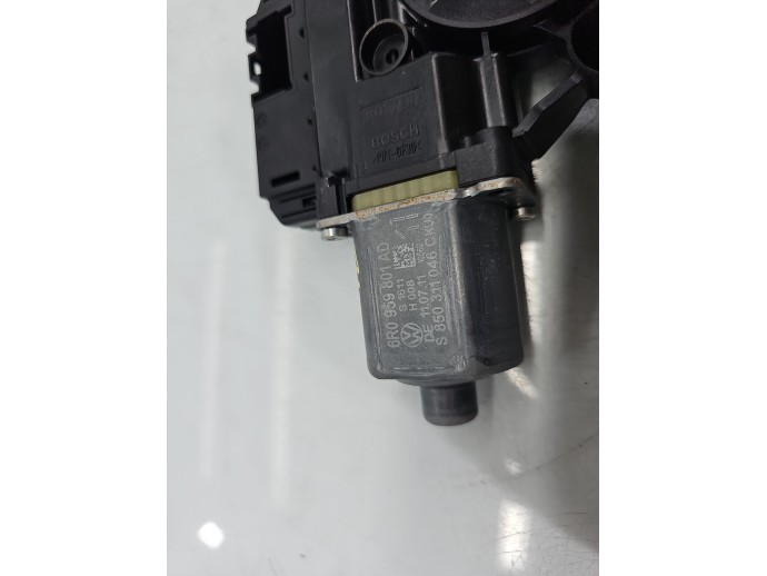 Motoras geam stanga fata VW Polo 6R 6R0959801AD