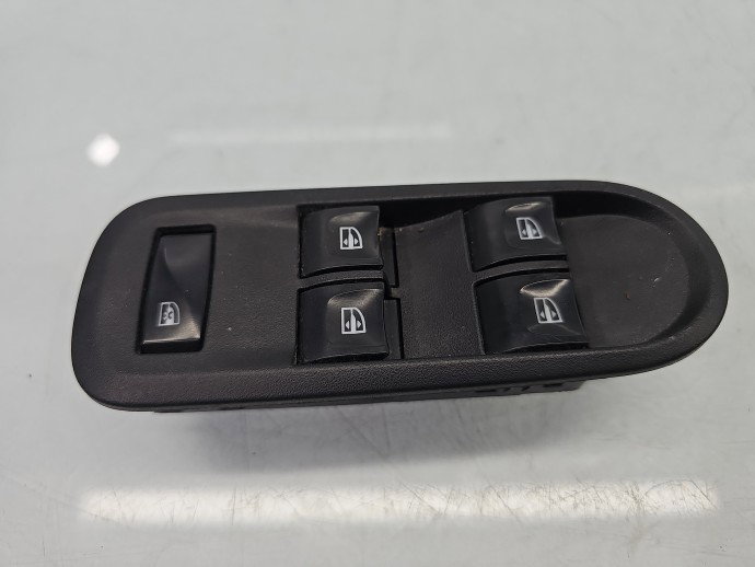 Butoane comanda geamuri sofer Dacia Dokker [Fabr 2012-prezent] 254111342R