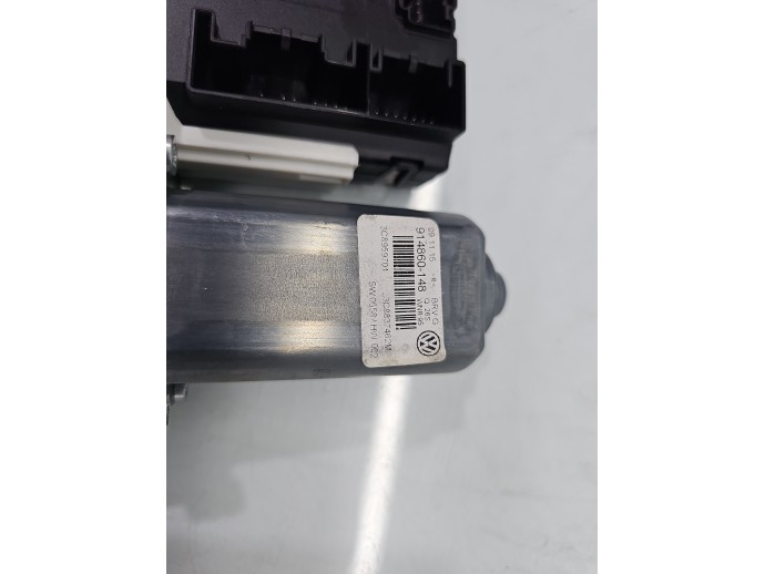 Motoras geam dreapta fata VW Passat CC 358 3C8959701