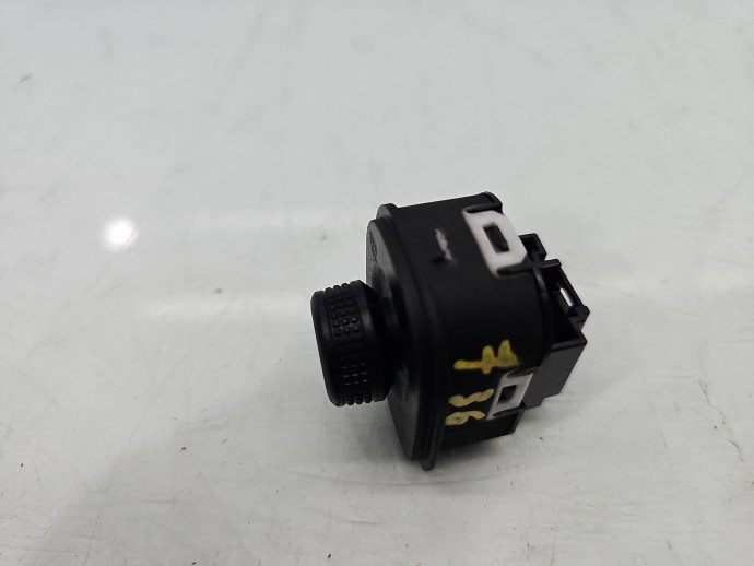 Buton reglaj oglinzi VW Passat CC 358 1K0959565P