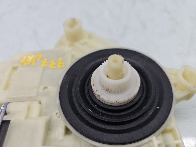 Motoras geam dreapta fata Skoda Fabia NJ5 6V2959802B