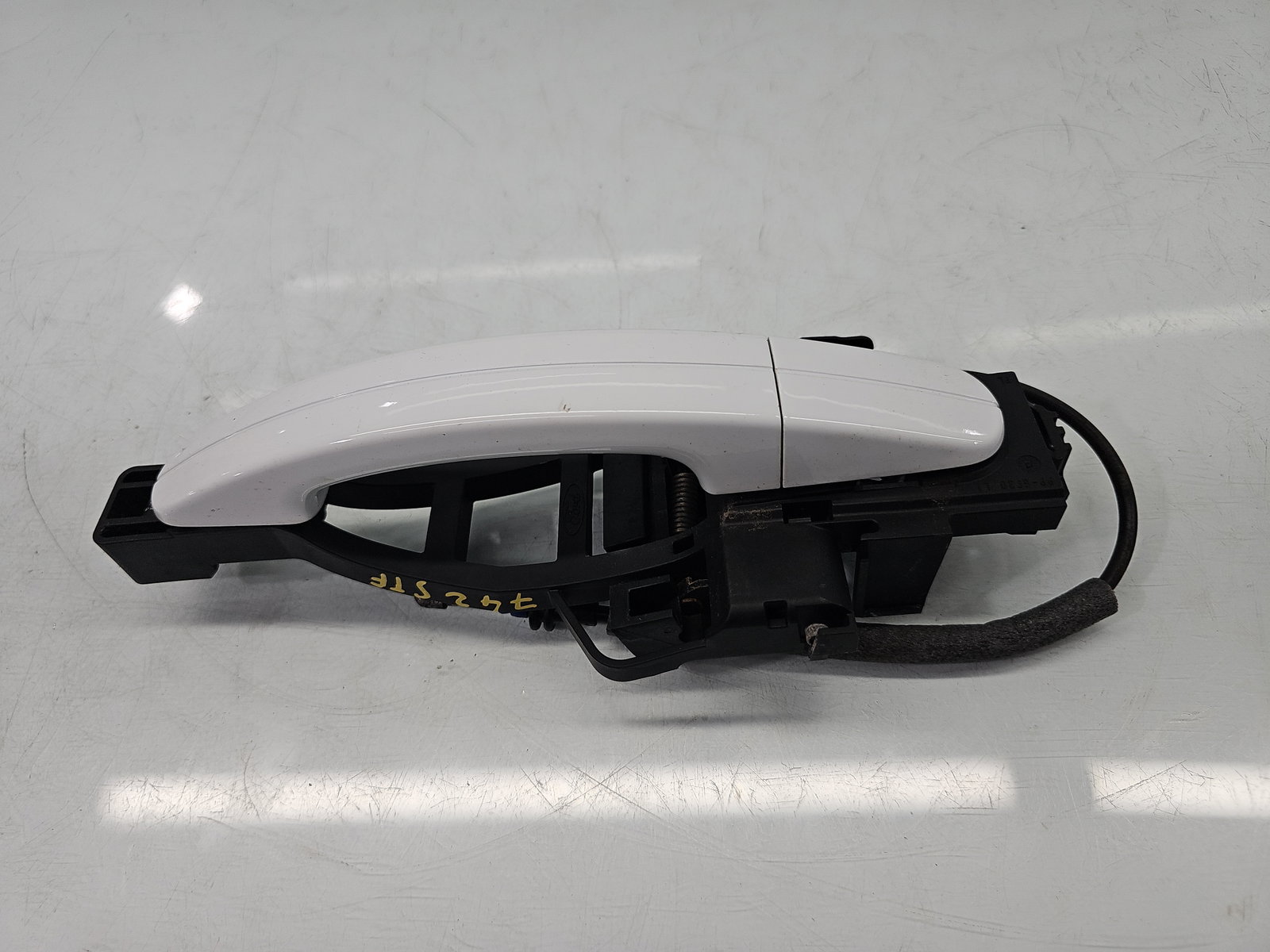 Maner usa stanga fata Ford Focus Frozen White