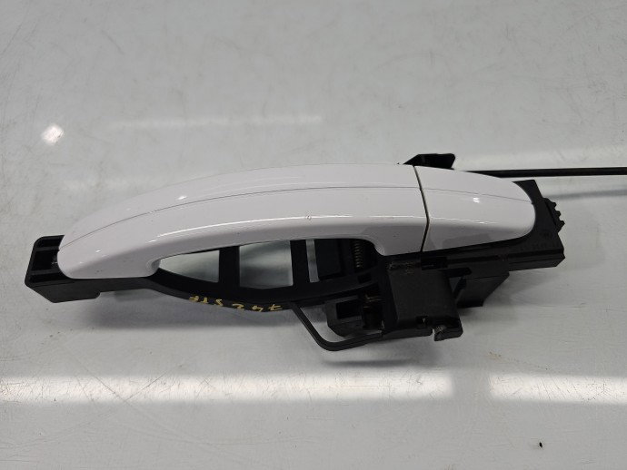 Maner usa stanga fata Ford Focus Frozen White