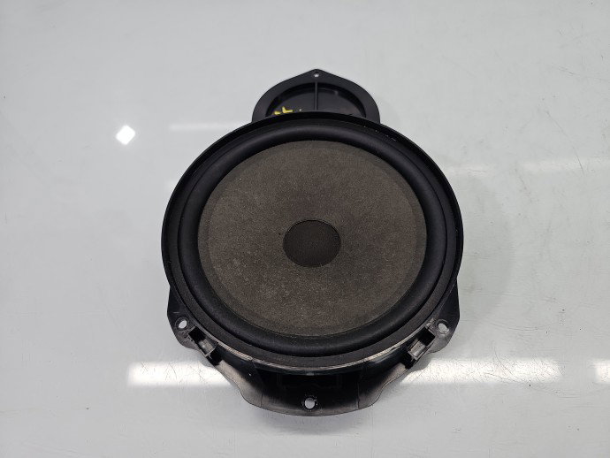 Boxa stanga fata VW Passat 3c5 3C8035454