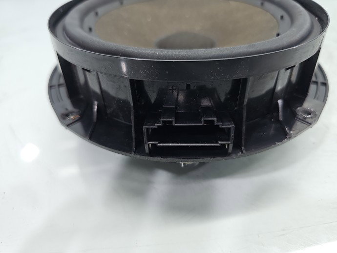 Boxa stanga fata VW Golf 5k1 1K8035454