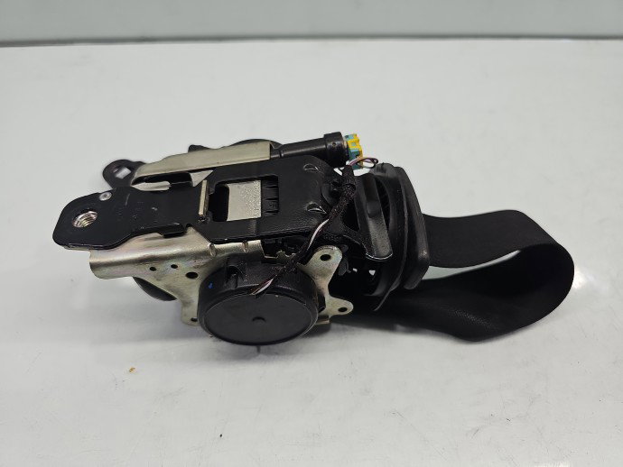 Centura dreapta fata Mercedes C220 w205 A2058600285