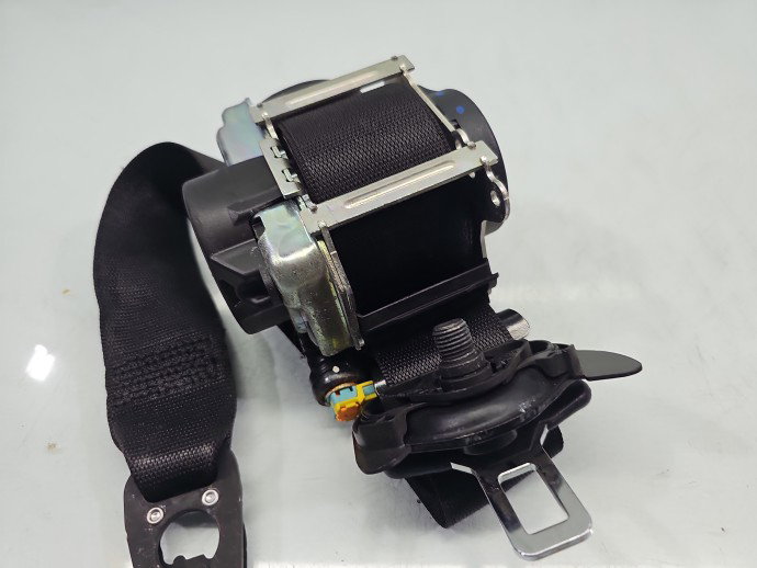Centura stanga fata Mercedes C220 w205 A2058600185