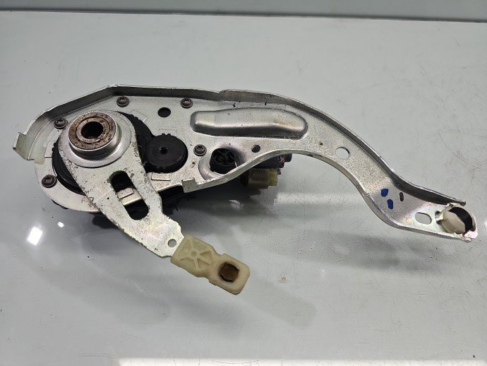 Motoras deschidere portbagaj Mercedes C220 w205 0390204124
