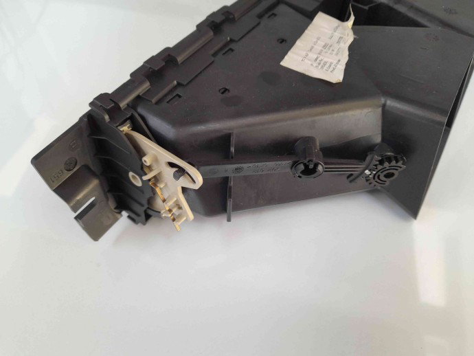 Grila aerisire centrala 9130464 Bmw 3 (E90) [Fabr 2005-2011] 2.0 N47