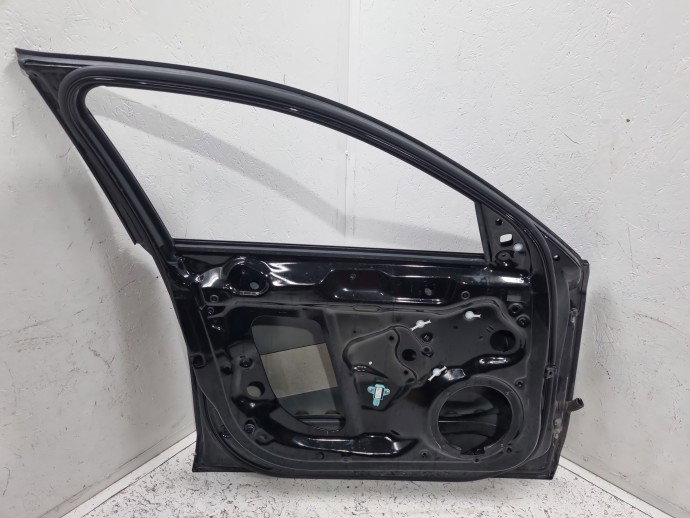 Usa stanga fata AUDI A4 8K5 LY9T