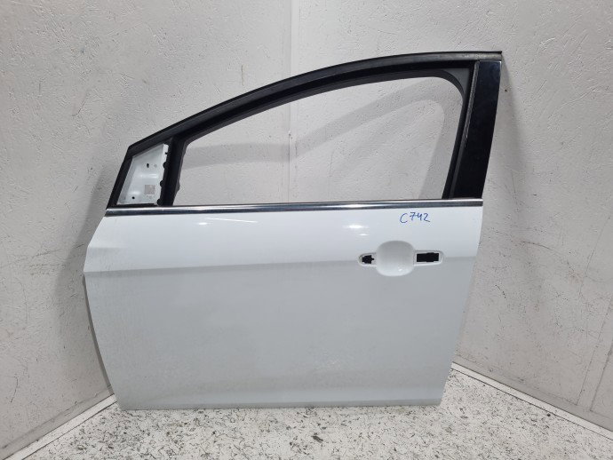 Usa stanga fata Ford Focus Frozen White