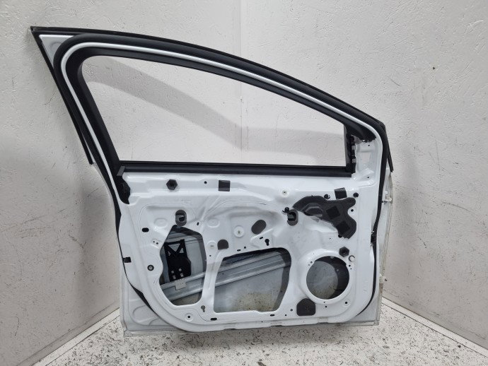 Usa stanga fata Ford Focus Frozen White