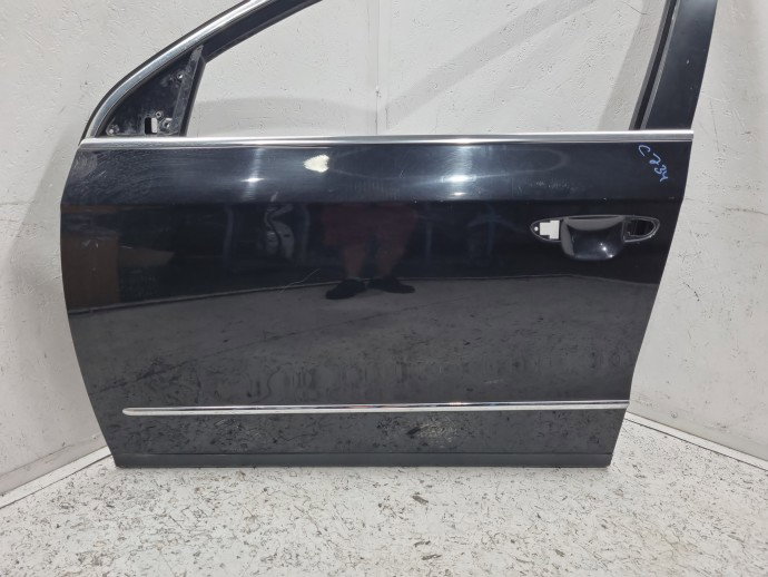 Usa stanga fata Volkswagen Passat B6 (3C2) [Fabr 2005-2010] Break  LC9X