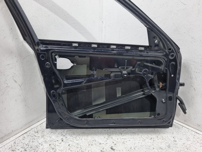 Usa stanga fata Bmw e60 CARBONSCHWARZ METALLIC (416)