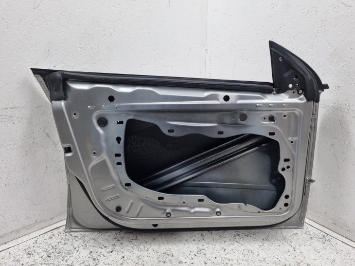 Usa stanga fata VW Passat CC 358 LB7W