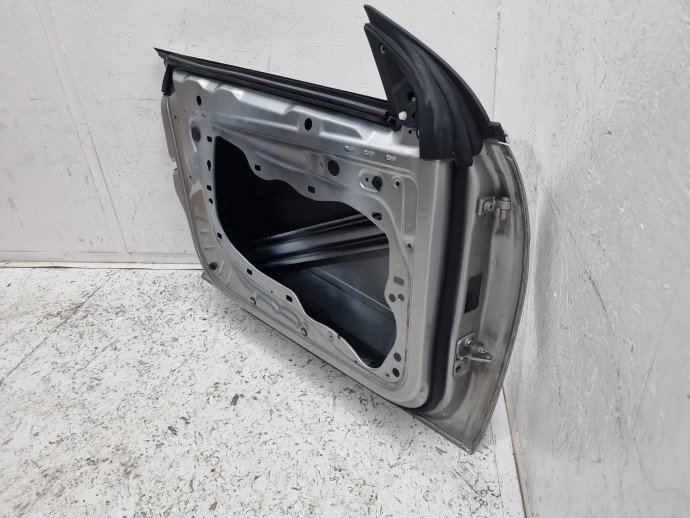 Usa stanga fata VW Passat CC 358 LB7W