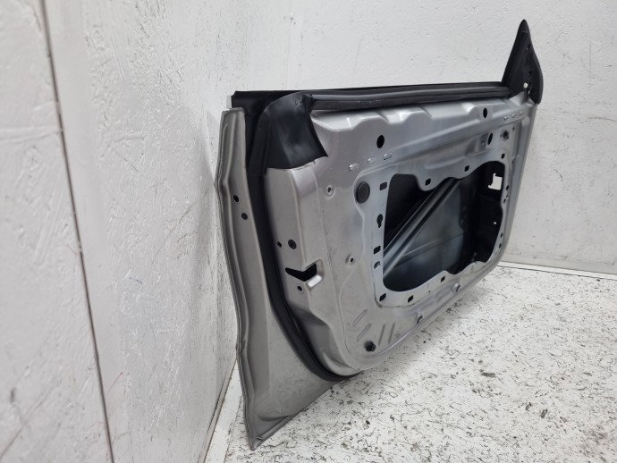 Usa stanga fata VW Passat CC 358 LB7W