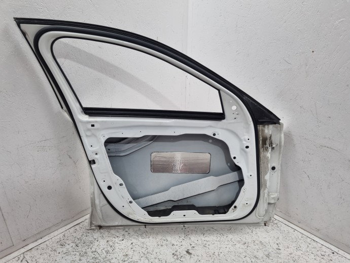 Usa stanga fata Mercedes C220 w205 149 Alb Polar