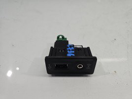Conector auxiliar USB VW Passat CC 358 5G0035222E