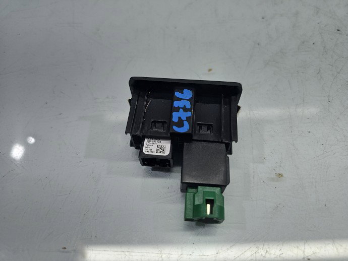 Conector auxiliar USB VW Passat CC 358 5G0035222E
