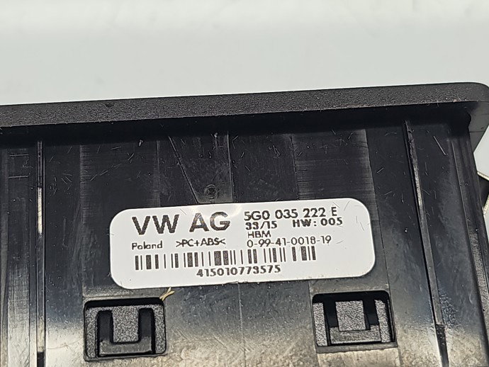 Conector auxiliar USB VW Passat CC 358 5G0035222E