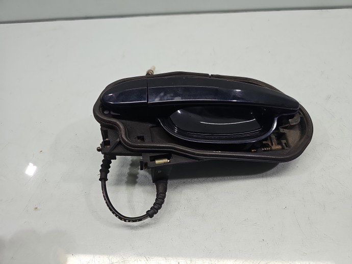 Maner usa stanga fata Bmw e60 CARBONSCHWARZ METALLIC (416)
