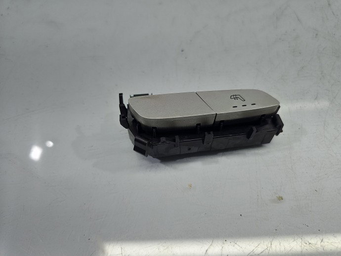 Buton incalzire scaune Mercedes C220 w205 A2139057302