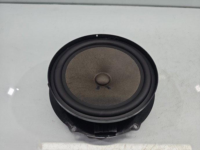 Boxa stanga fata Skoda Yeti 5L 5L0035411A