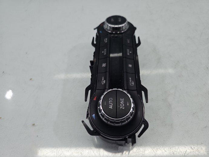 Panou comanda clima Mercedes Clasa CLA Coupe (C117) [Fabr 2013-2018] A2469001908